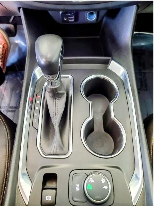 Chevrolet Traverse AWD 4dr LT Leather 2021