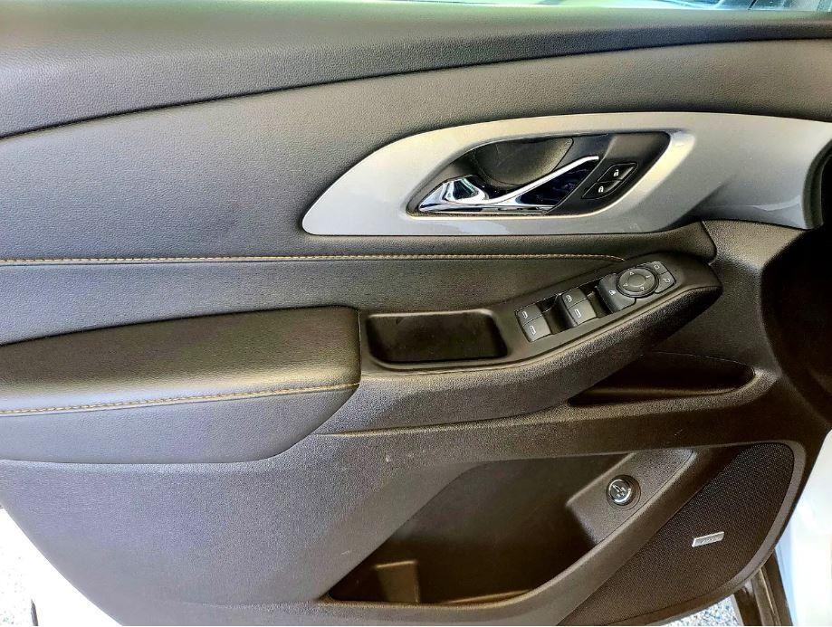 Chevrolet Traverse AWD 4dr LT Leather 2021