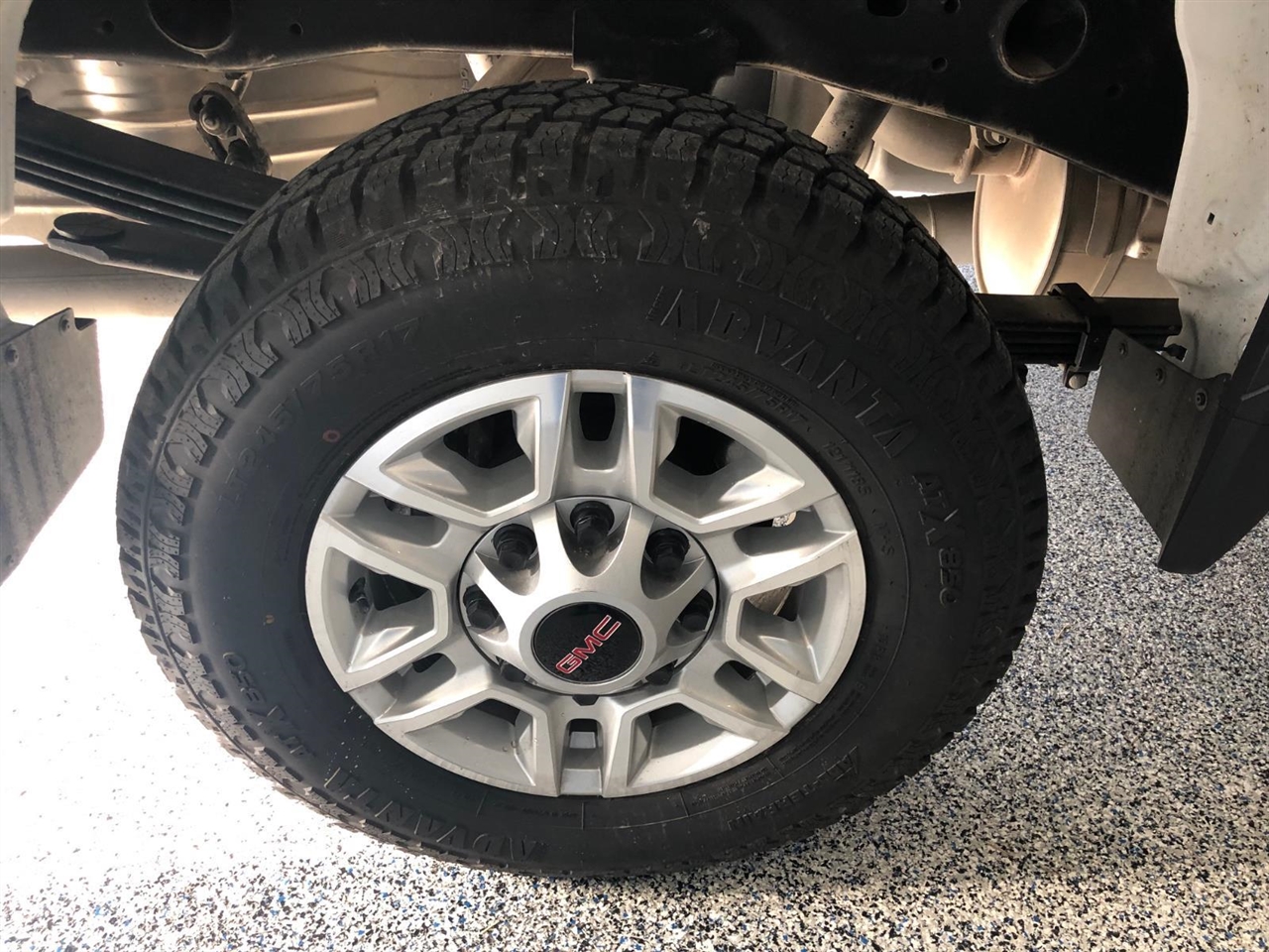 GMC Sierra 2500HD 4WD Reg Cab 142" SLE 2024