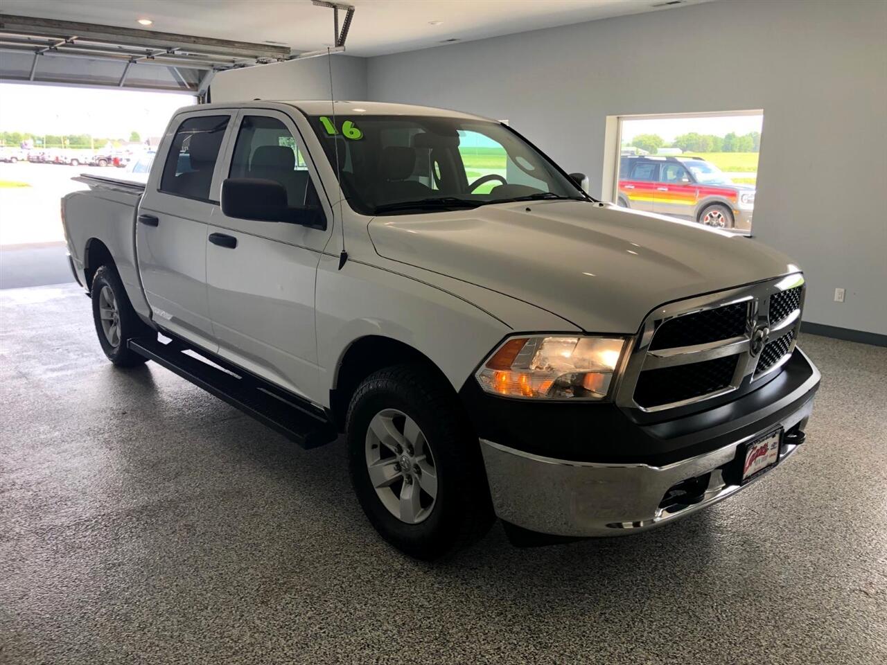 2016 Ram 1500 photo 2