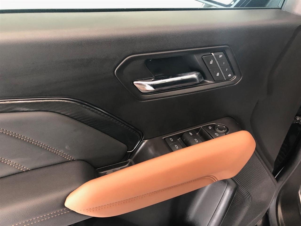 GMC Canyon 4WD Crew Cab AT4 2025