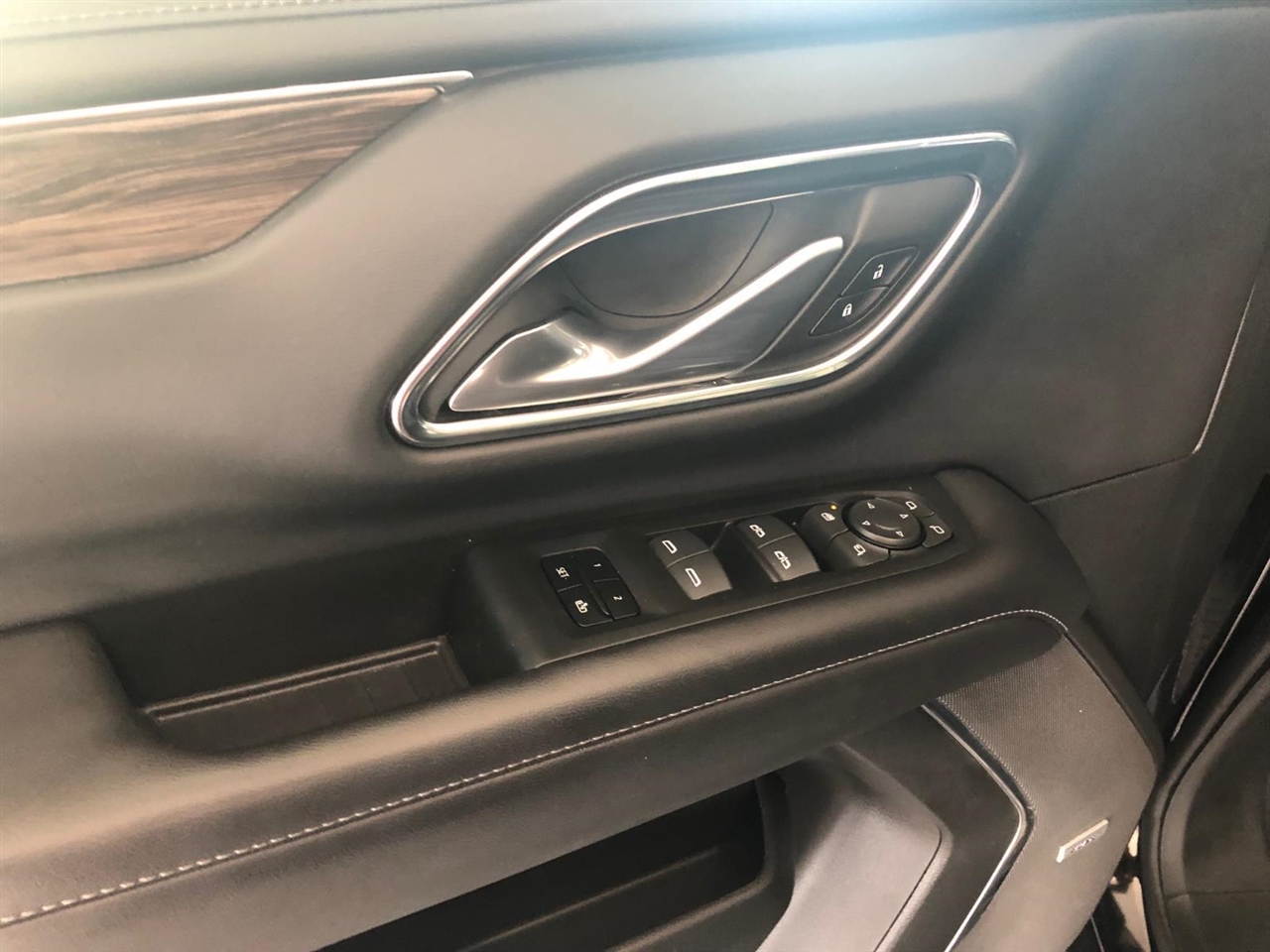 Chevrolet Tahoe 4WD 4dr LT 2022