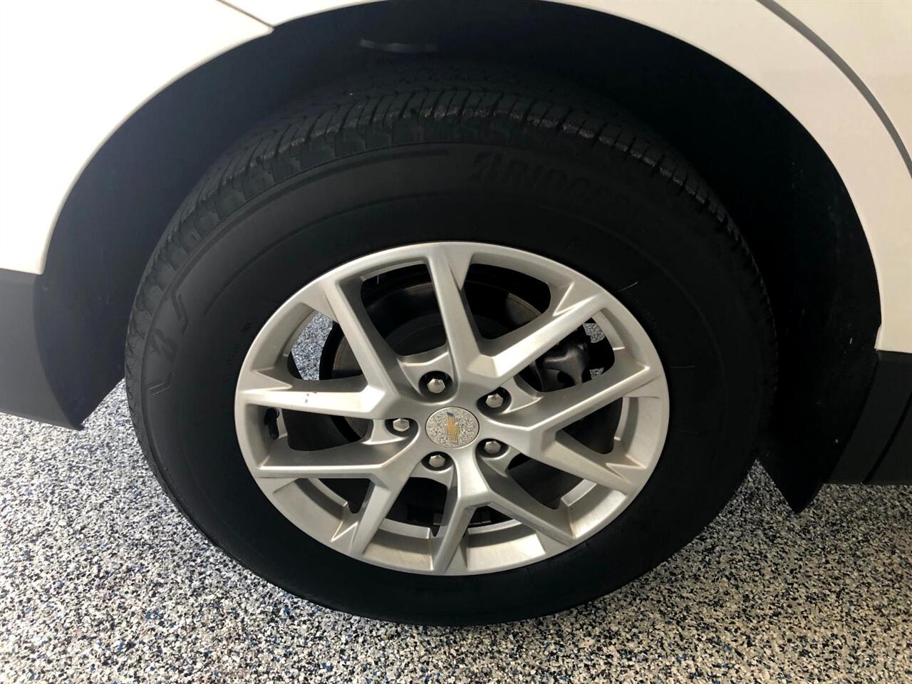 2024 Chevrolet Equinox LT photo 10