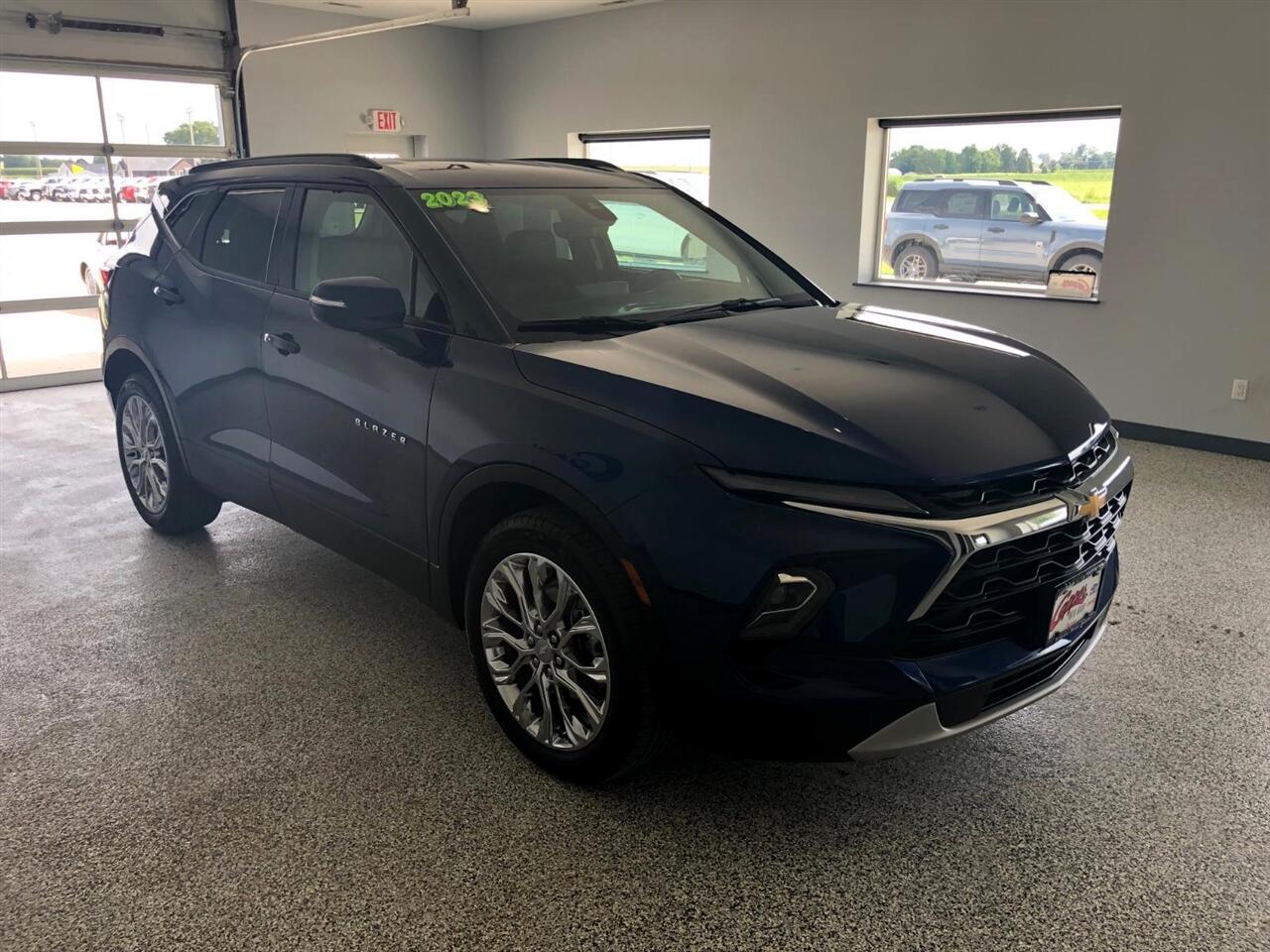 2023 Chevrolet Blazer 3LT photo 2