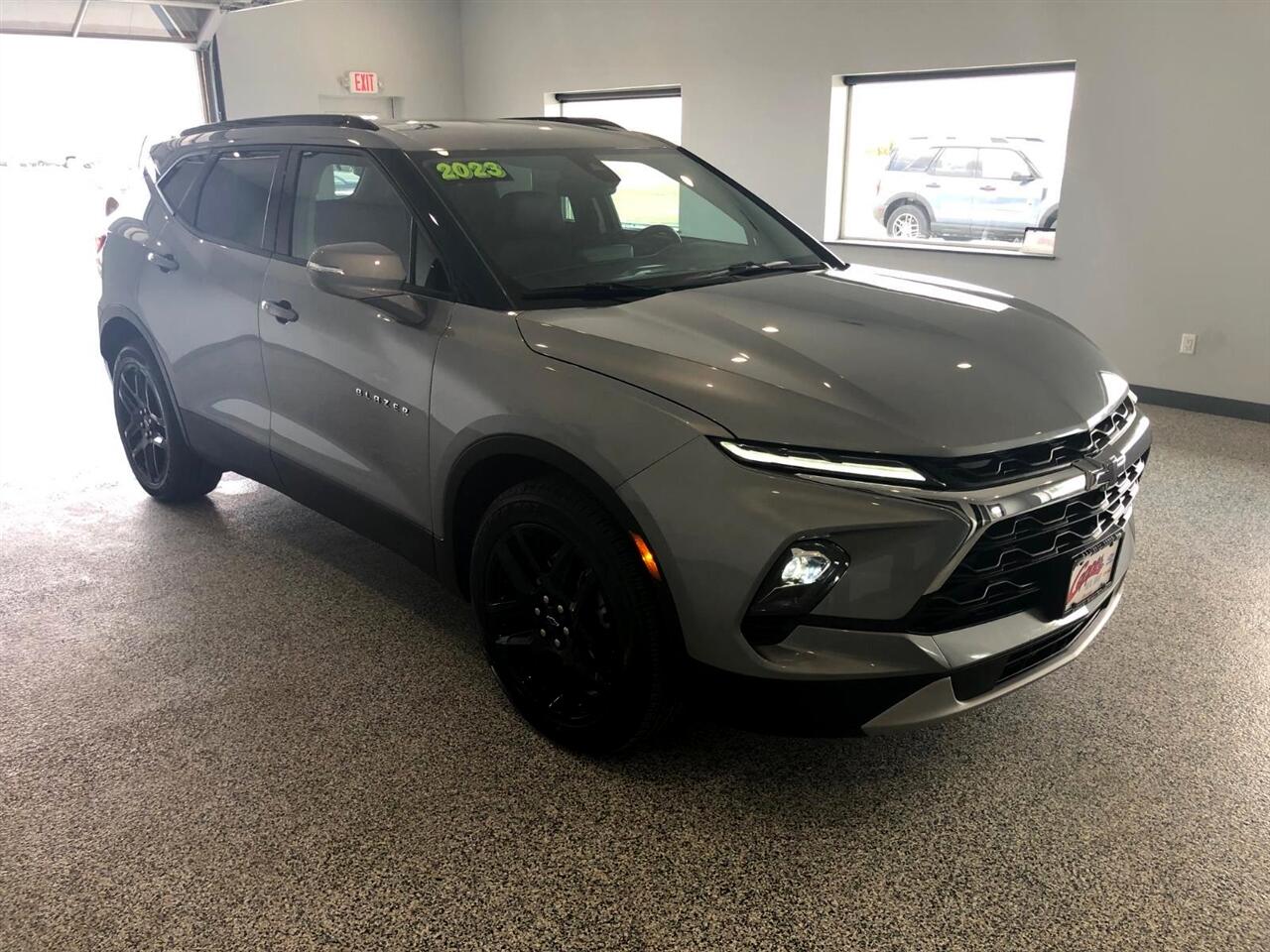 2023 Chevrolet Blazer 3LT photo 2