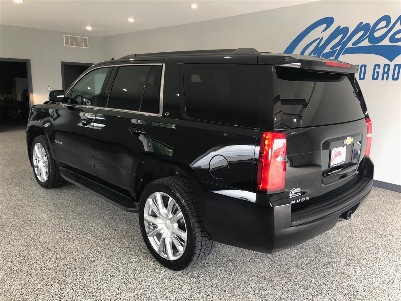 2017 Chevrolet Tahoe LT photo 3
