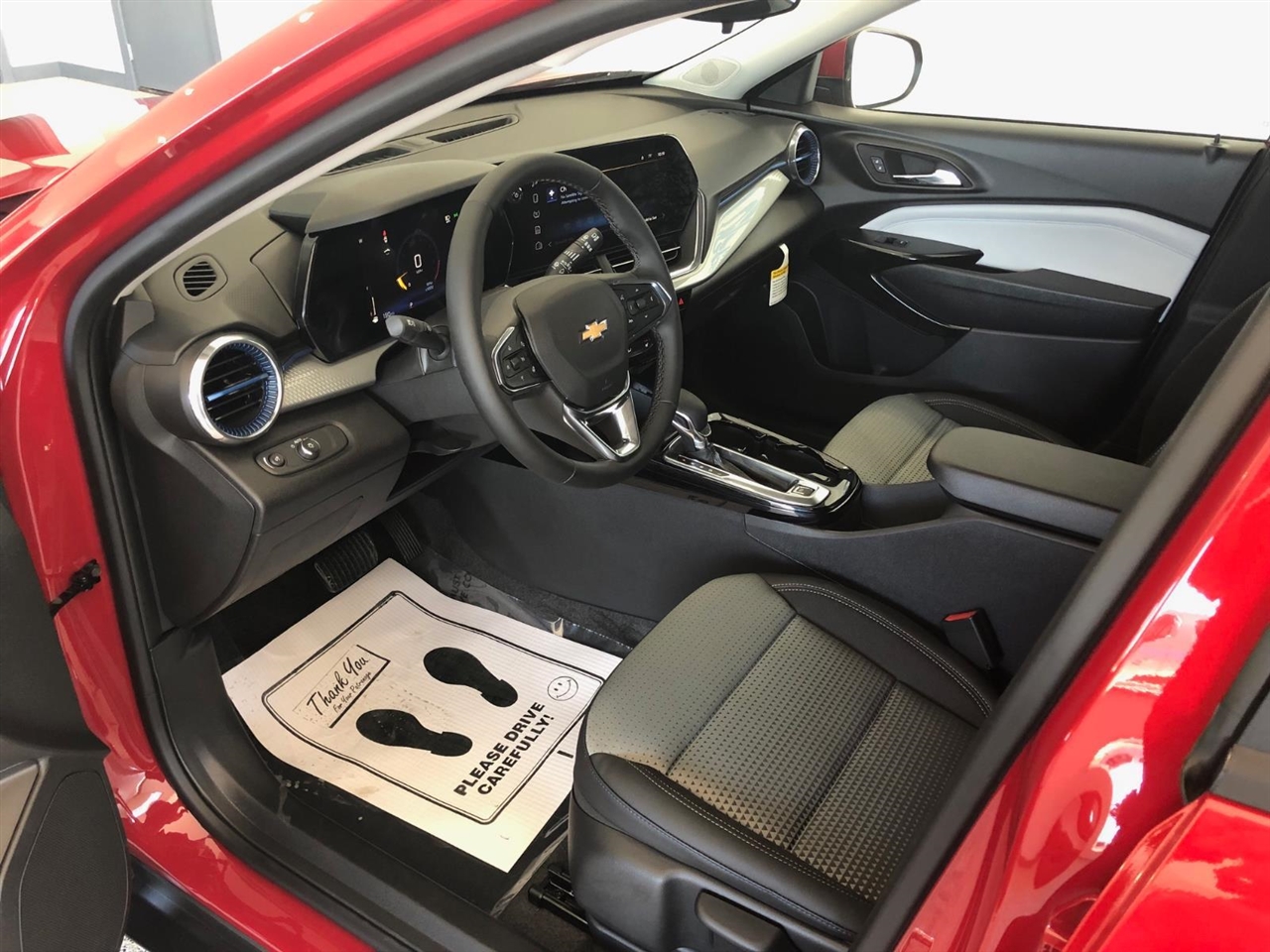 2026 Chevrolet Trax LT photo 5