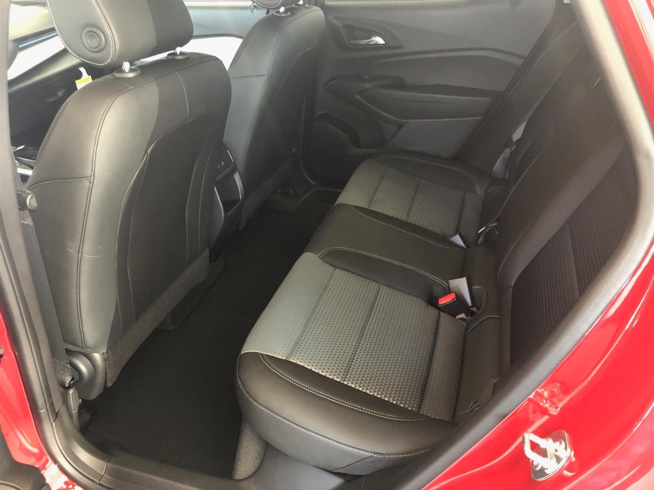 2026 Chevrolet Trax LT photo 9