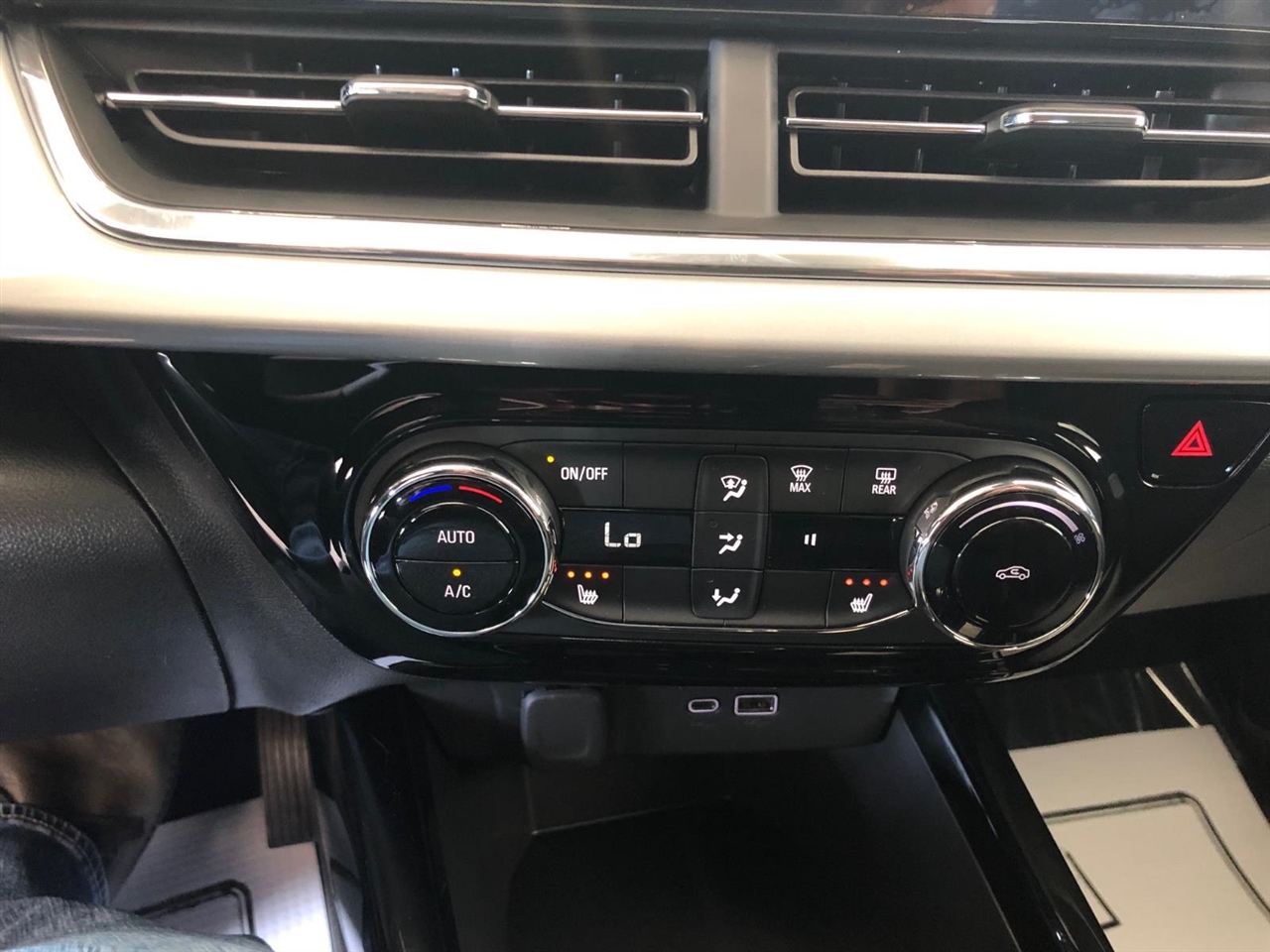 2026 Chevrolet Trax LT photo 17