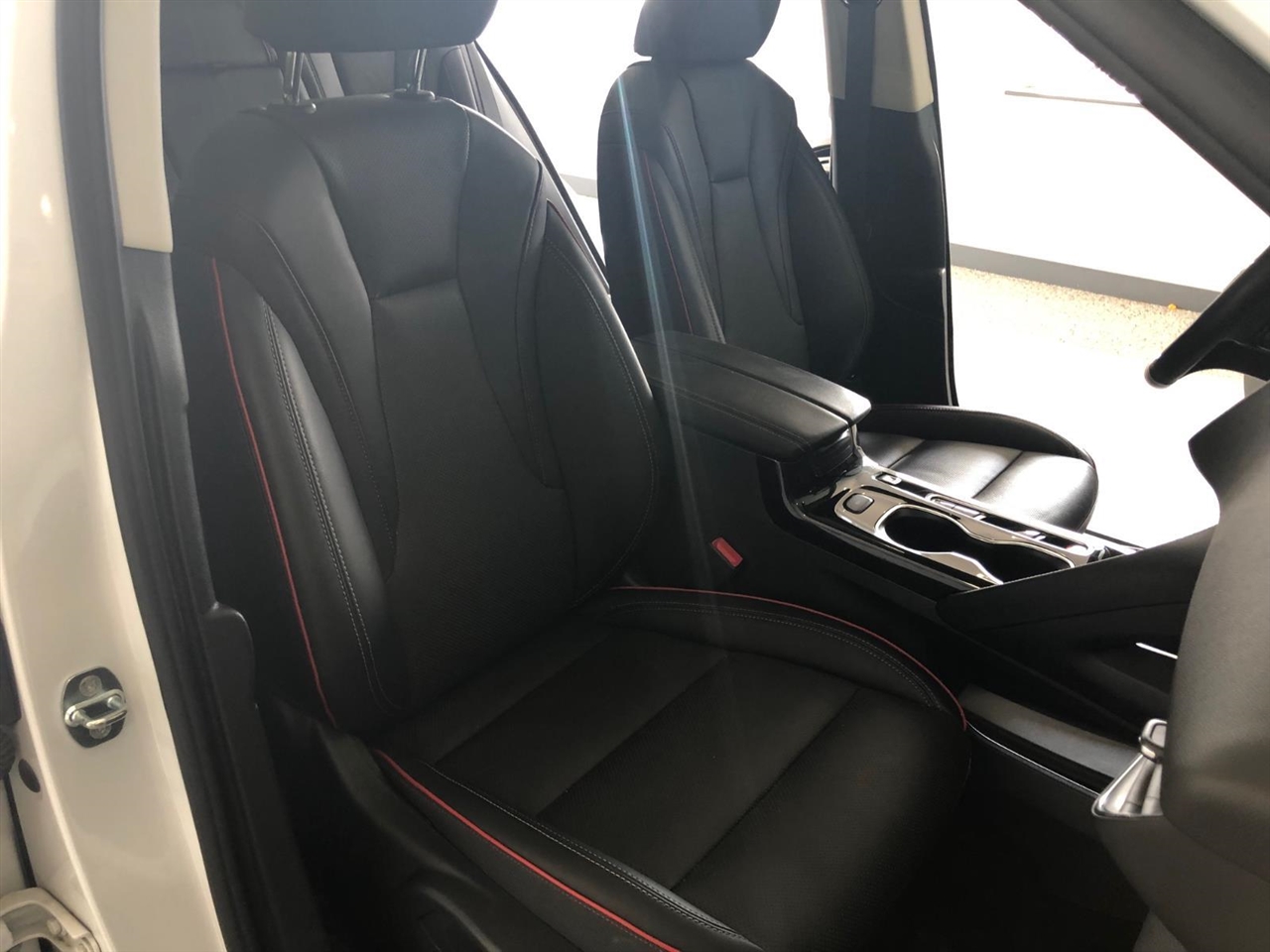 2023 Buick Envision Essence photo 10