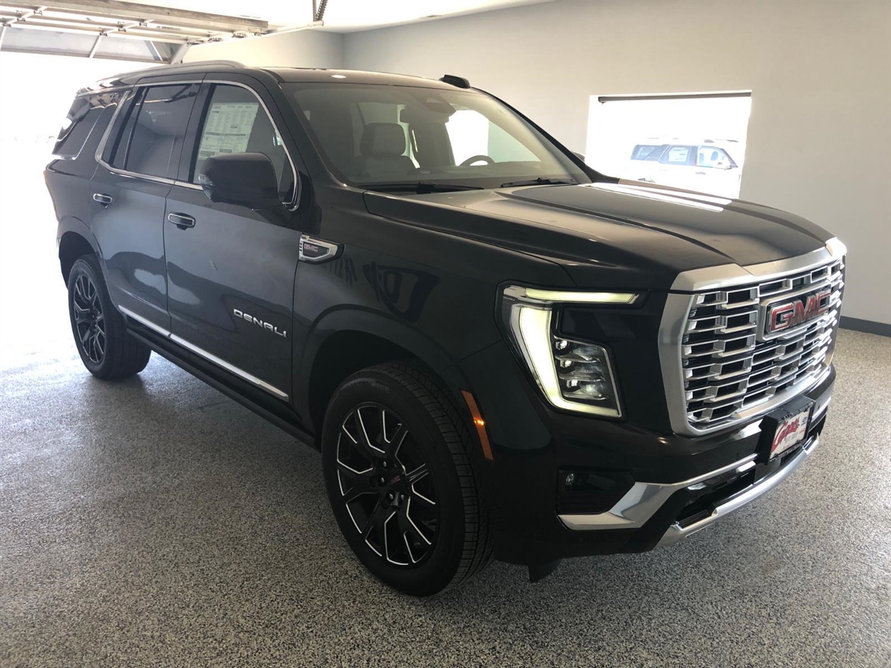2025 Gmc Yukon Denali photo 2
