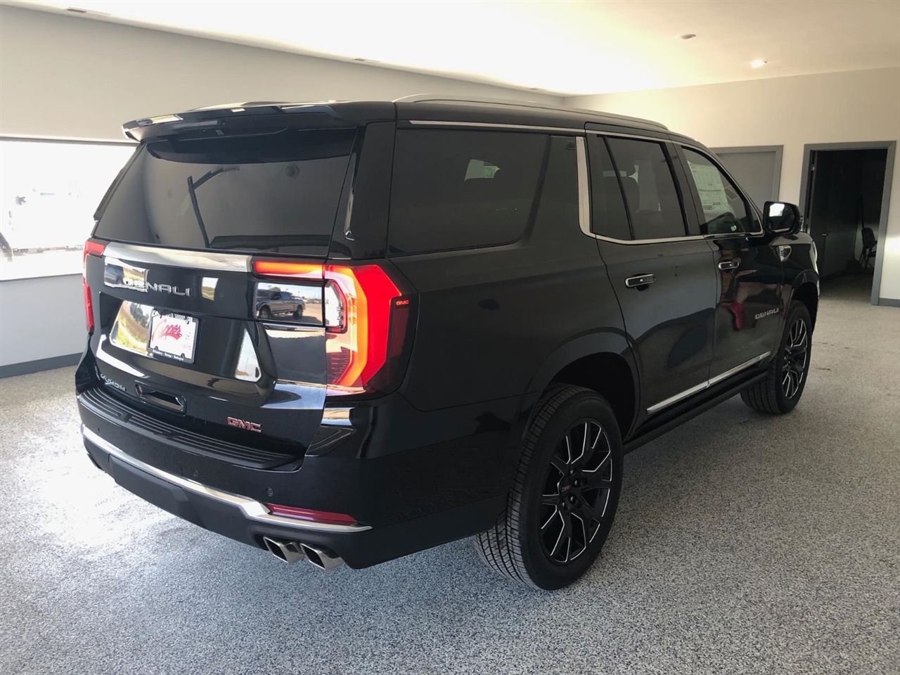 2025 Gmc Yukon Denali photo 3