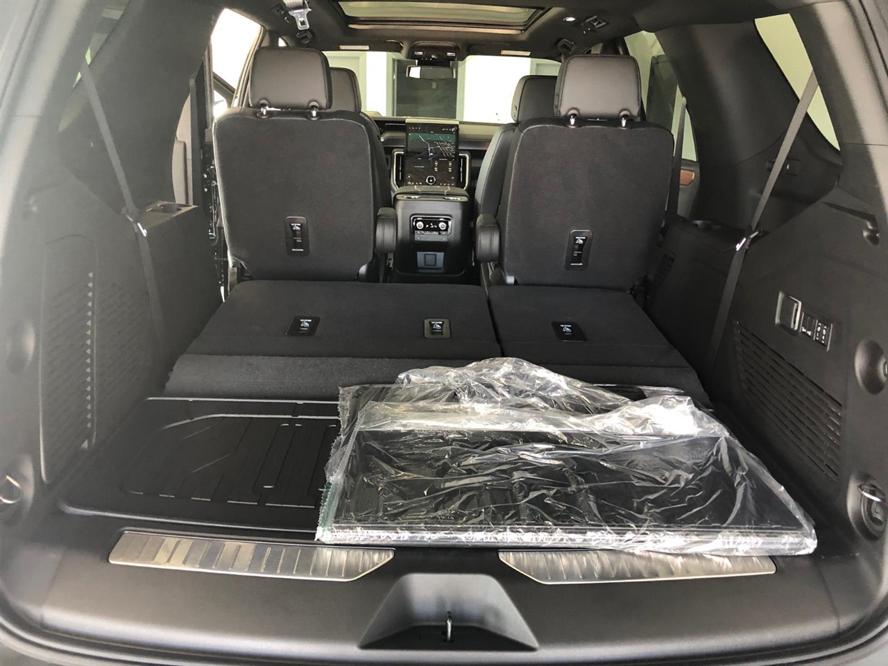 2025 Gmc Yukon Denali photo 11
