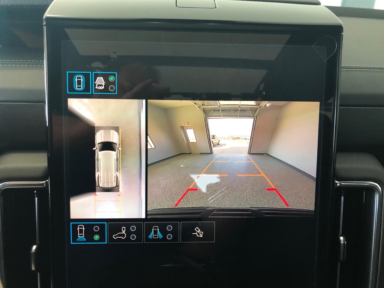 2025 Gmc Yukon Denali photo 17