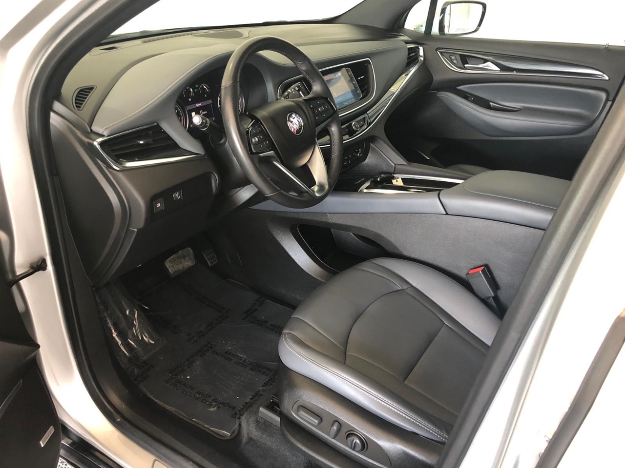 2022 Buick Enclave Essence photo 4