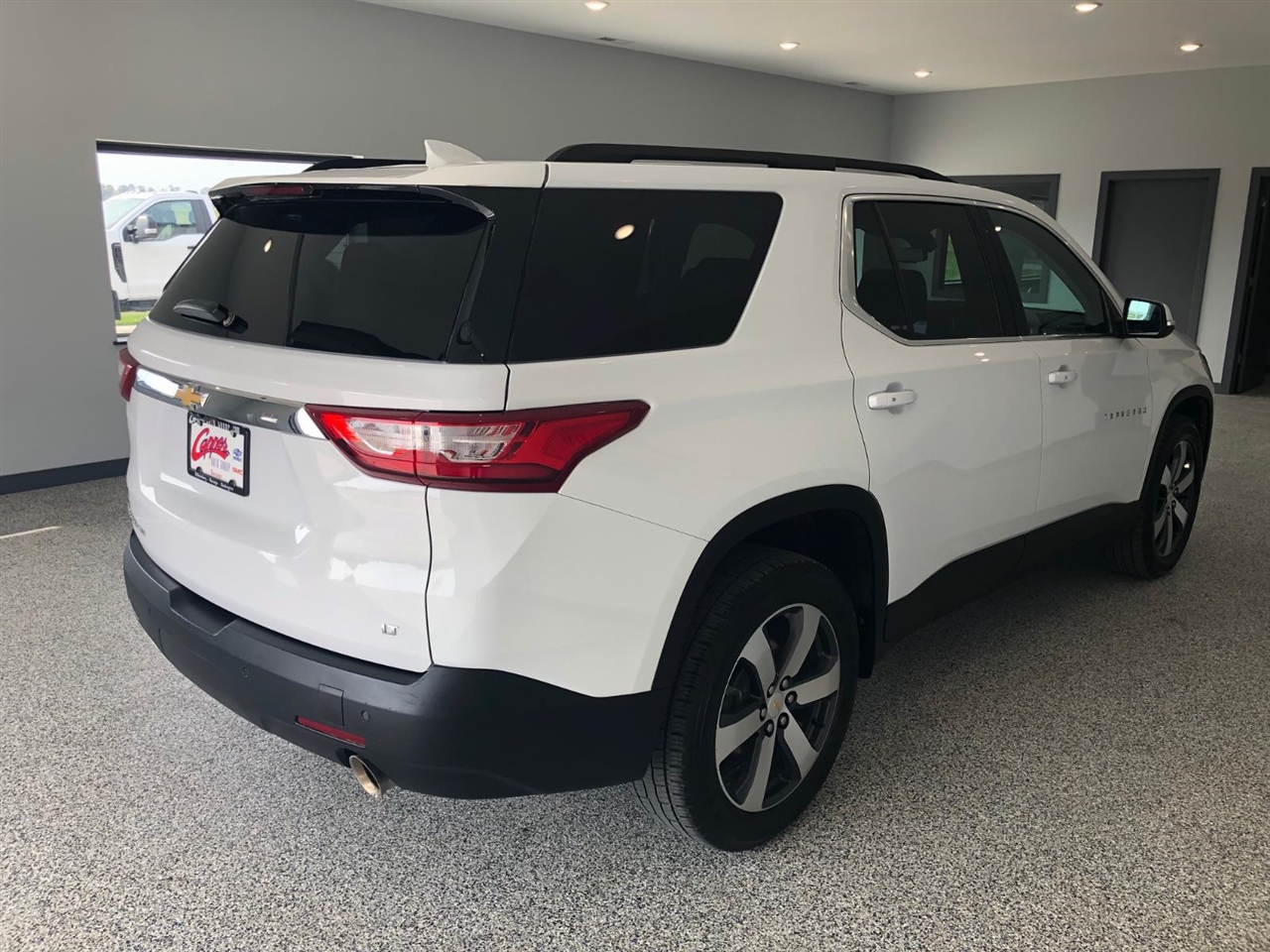 2021 Chevrolet Traverse Leather photo 3
