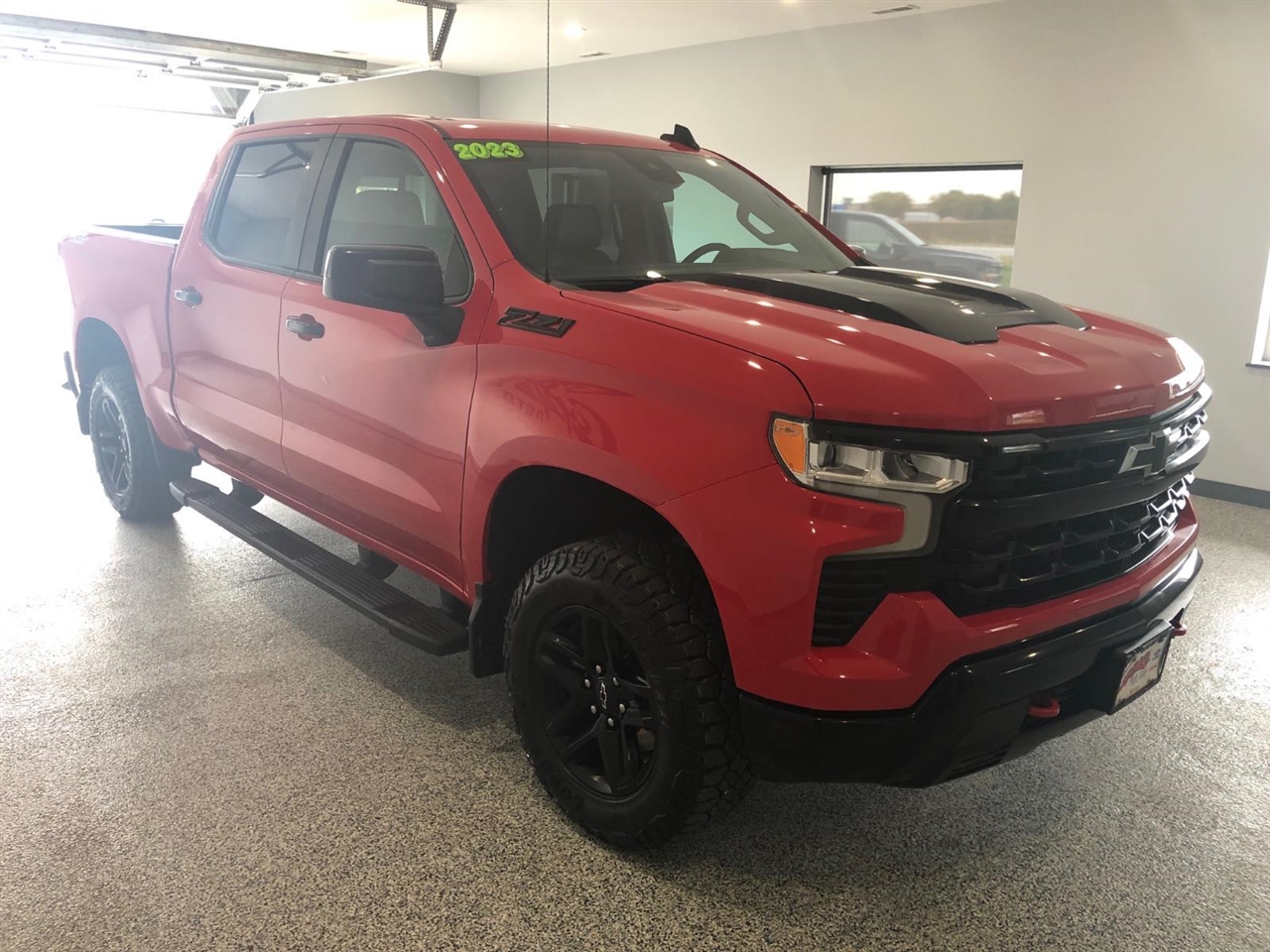 Chevrolet Silverado 1500 4WD Crew Cab 147" LT Trail Boss 2023