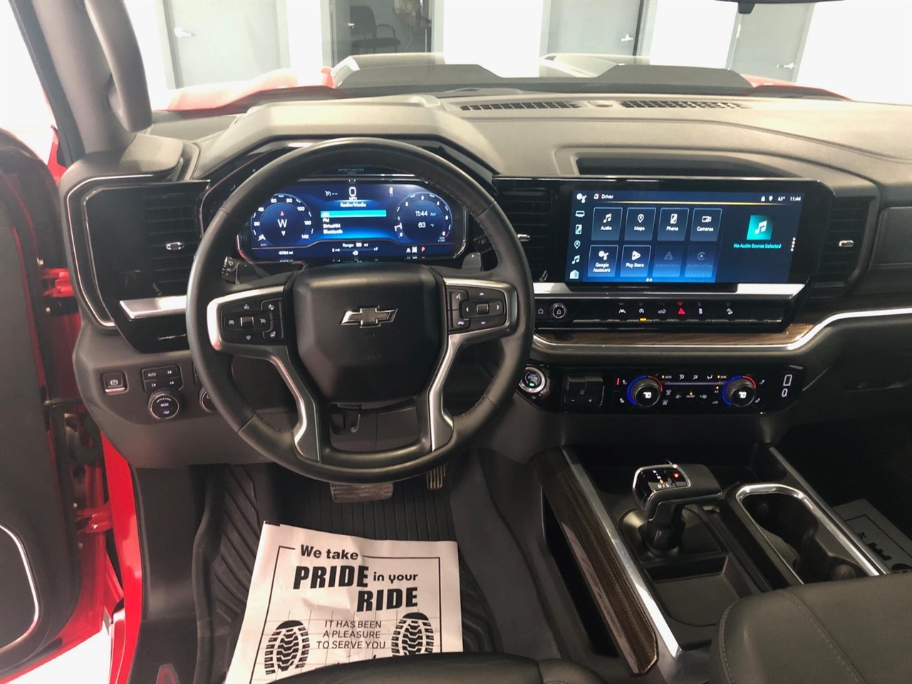 Chevrolet Silverado 1500 4WD Crew Cab 147" LT Trail Boss 2023