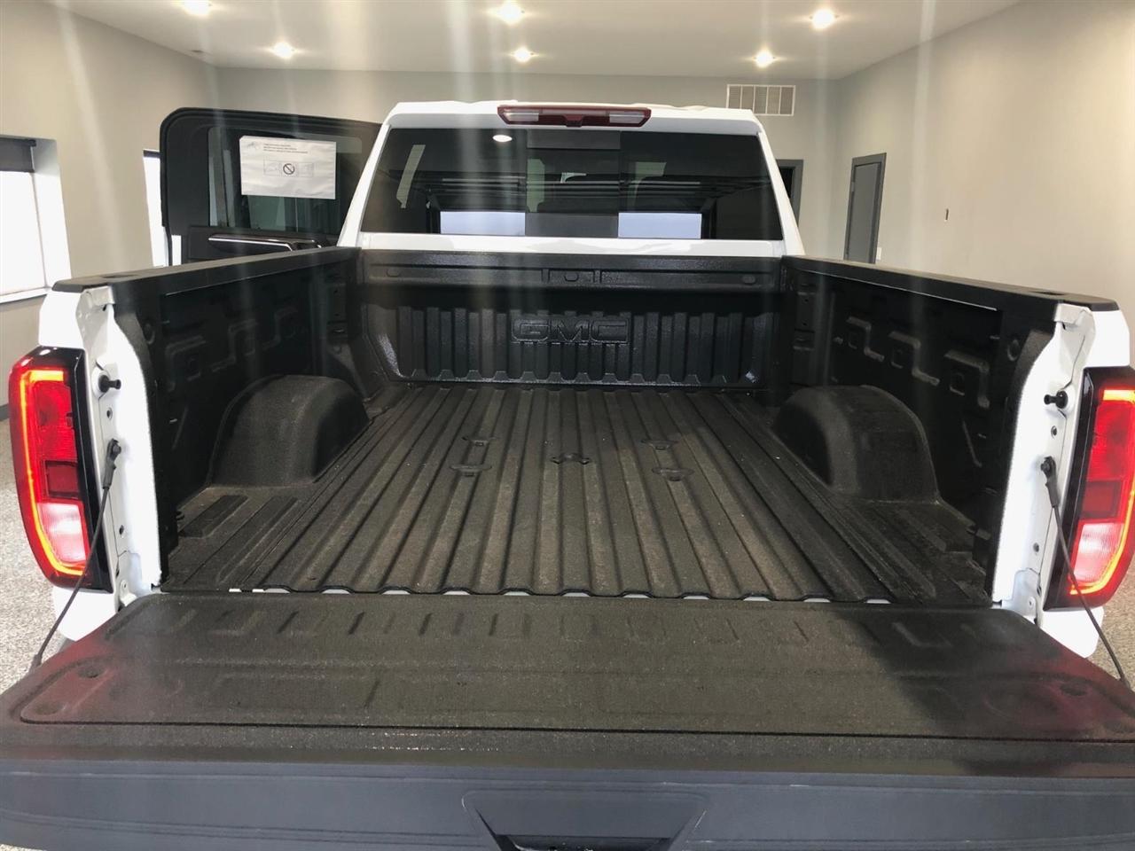 GMC Sierra 2500HD 4WD Crew Cab 159" SLE 2026