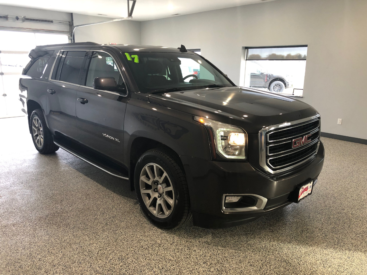 2017 Gmc Yukon XL SLT photo 2
