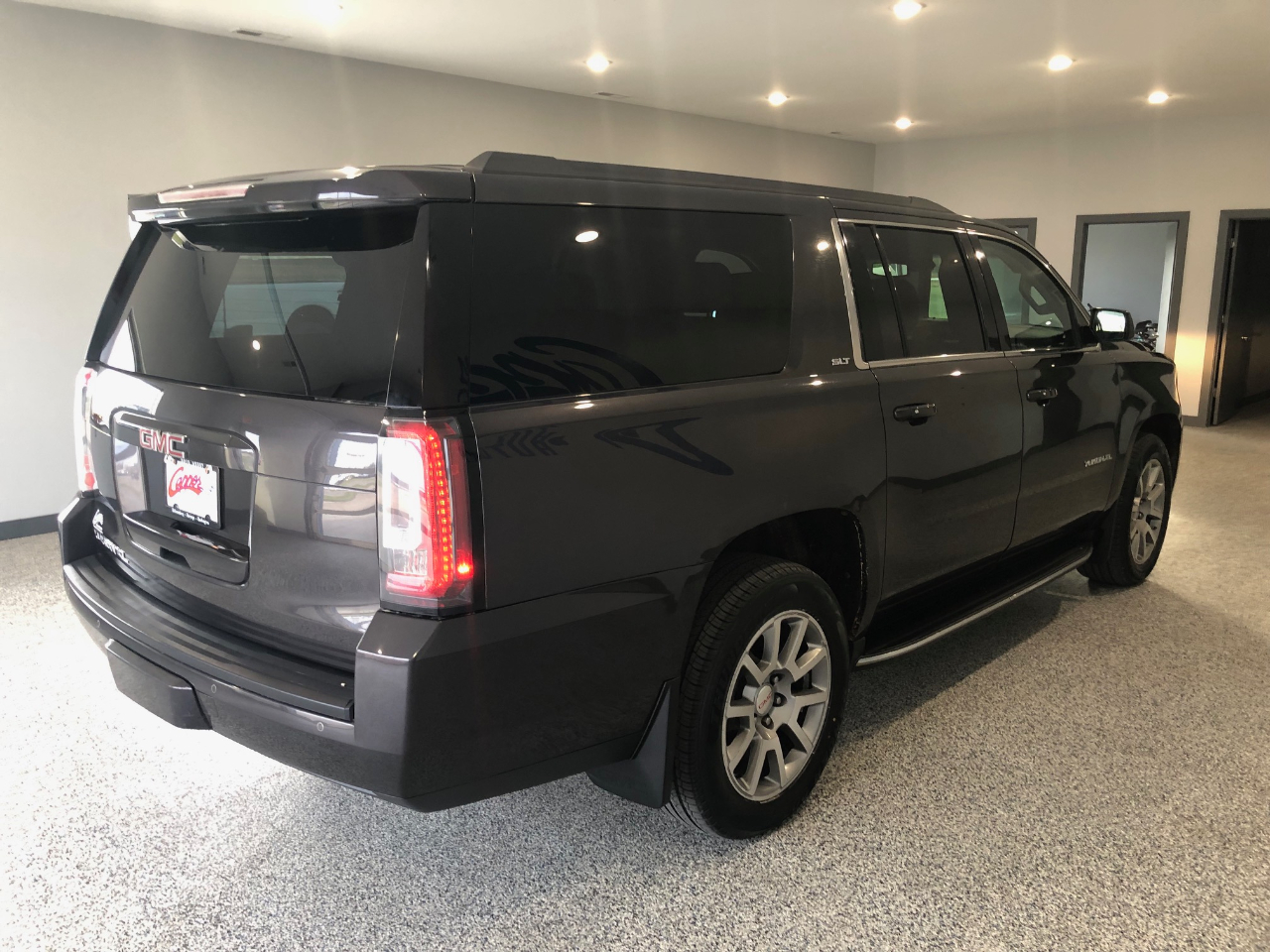 2017 Gmc Yukon XL SLT photo 3