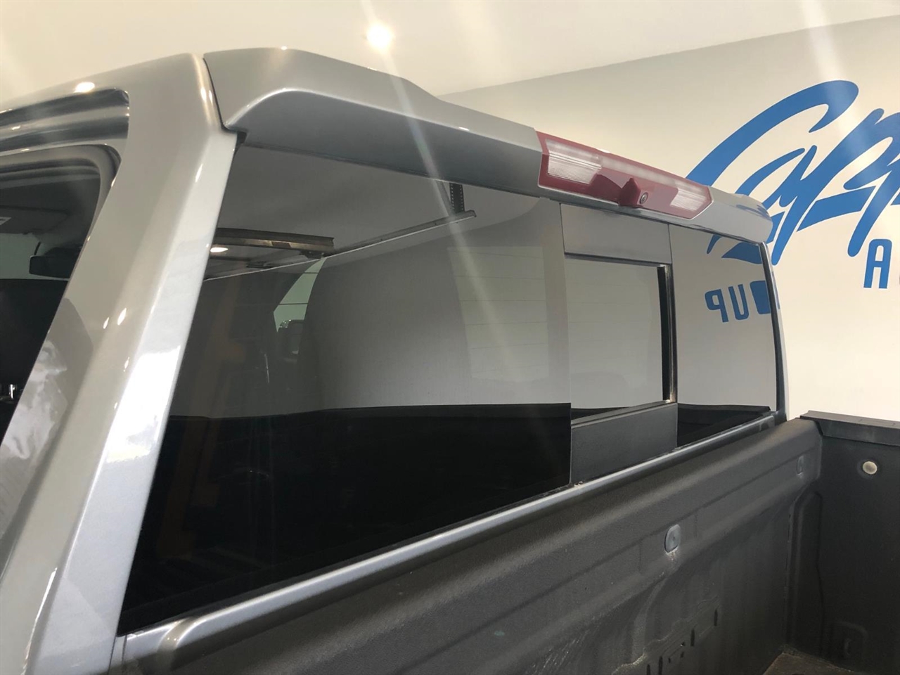 GMC Sierra 1500 4WD Crew Cab 147" Denali 2023