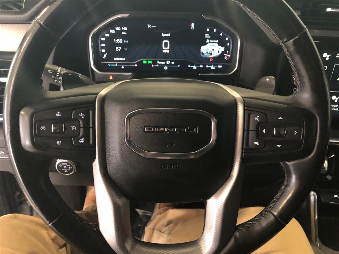 GMC Sierra 1500 4WD Crew Cab 147" Denali 2023