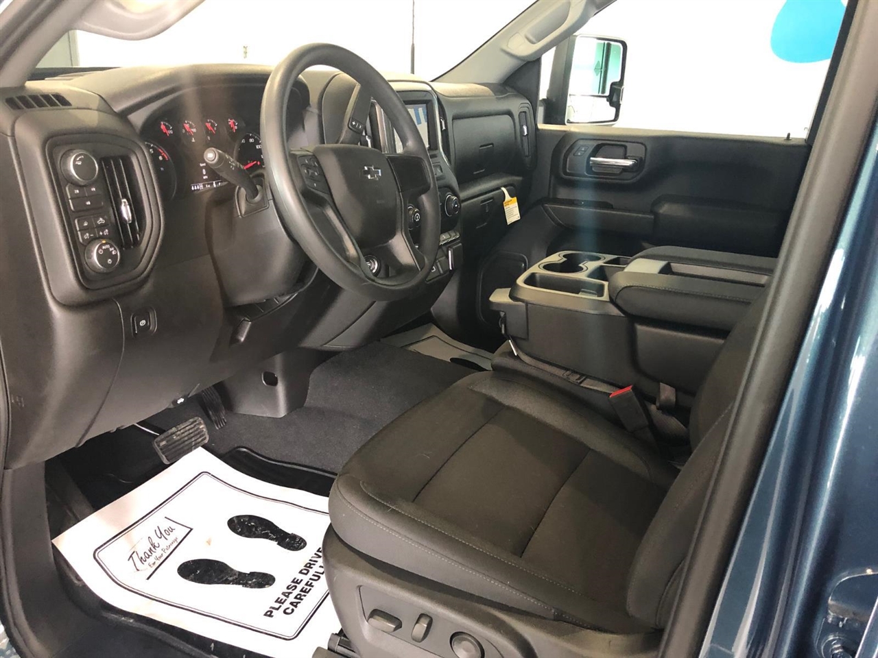 Chevrolet Silverado 2500HD 4WD Crew Cab 159" Custom 2026