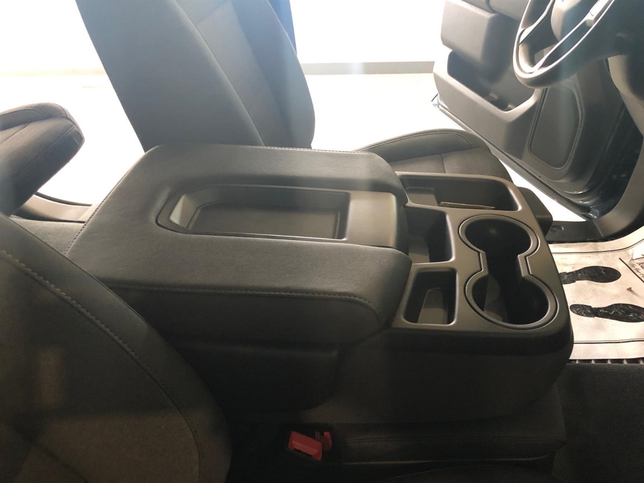 Chevrolet Silverado 2500HD 4WD Crew Cab 159" Custom 2026