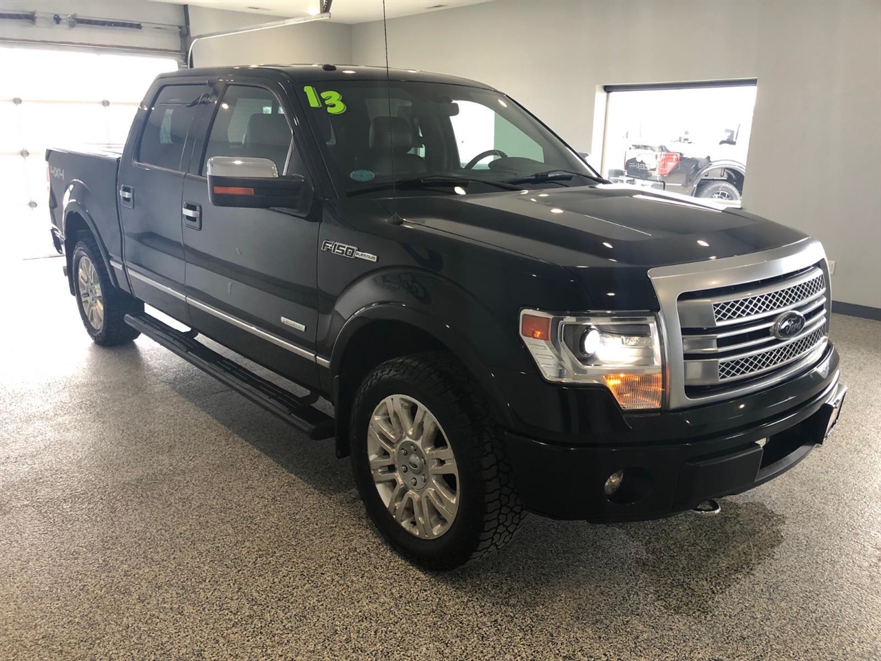 Ford F-150 4WD SuperCrew 145" Platinum 2013