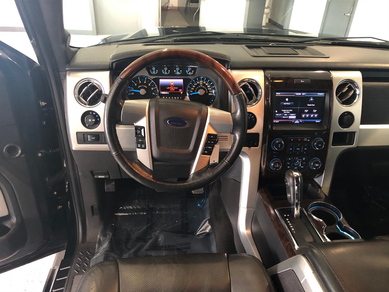 Ford F-150 4WD SuperCrew 145" Platinum 2013