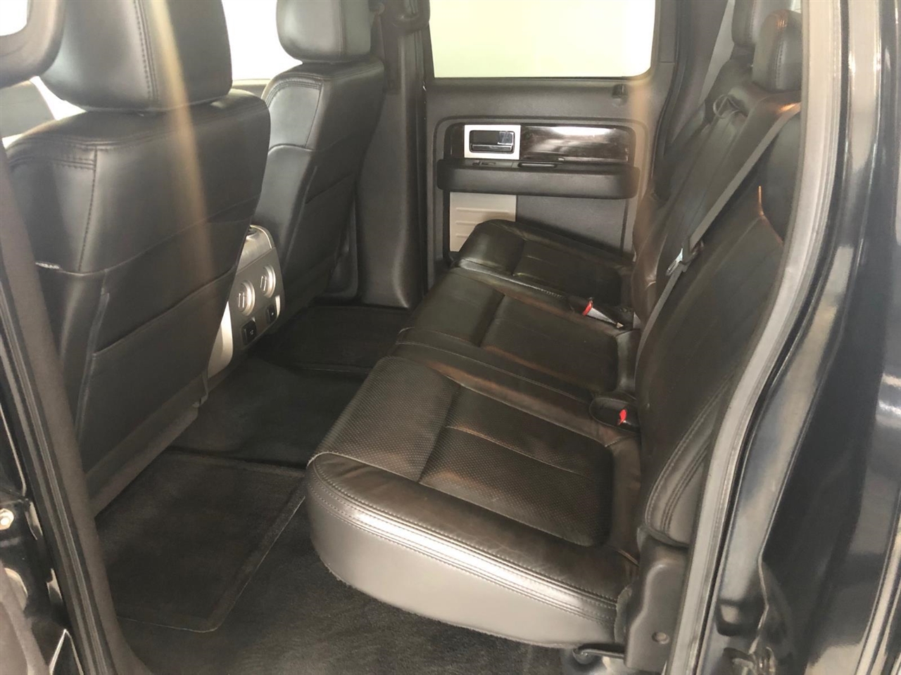 Ford F-150 4WD SuperCrew 145" Platinum 2013