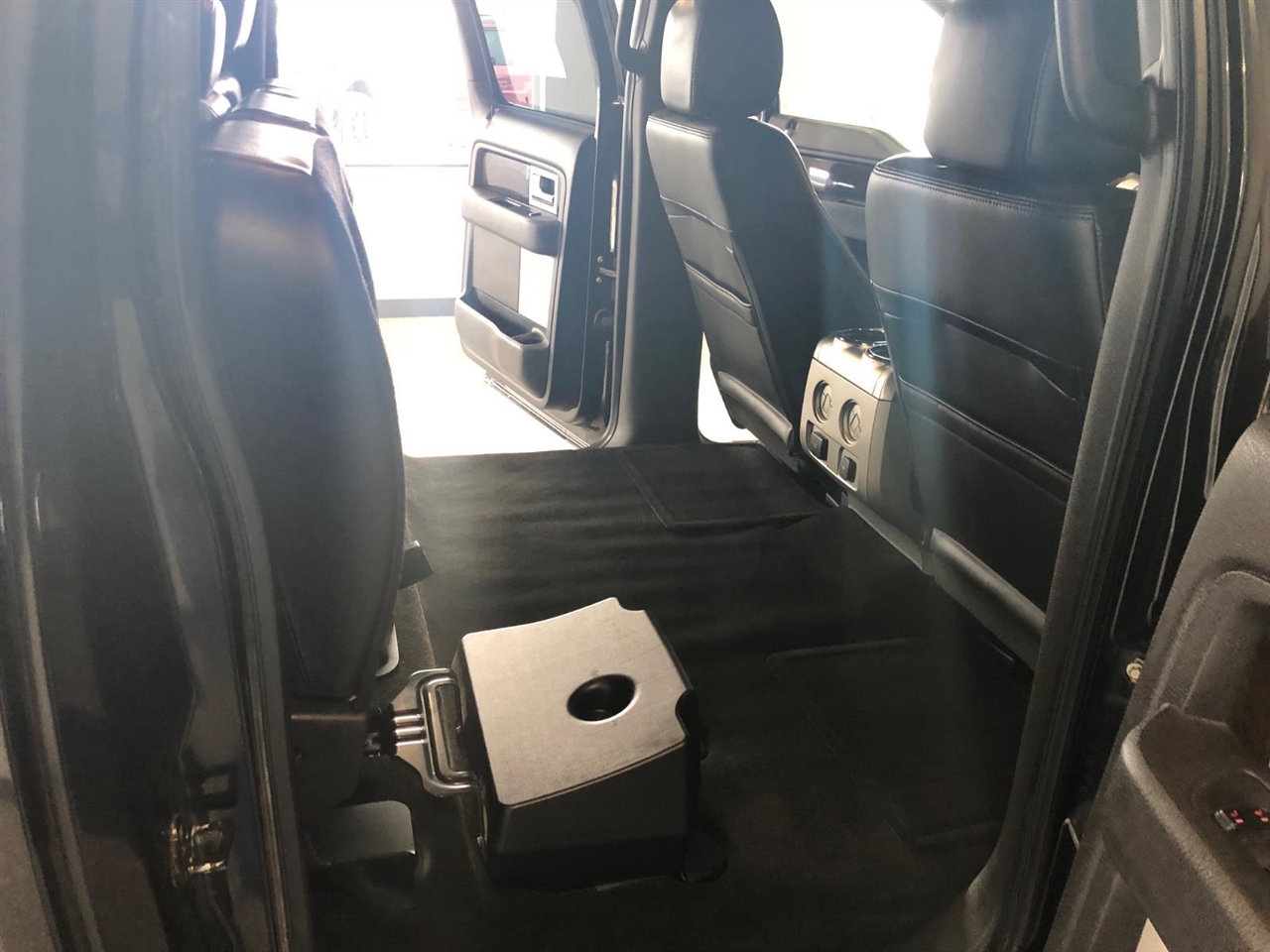 Ford F-150 4WD SuperCrew 145" Platinum 2013