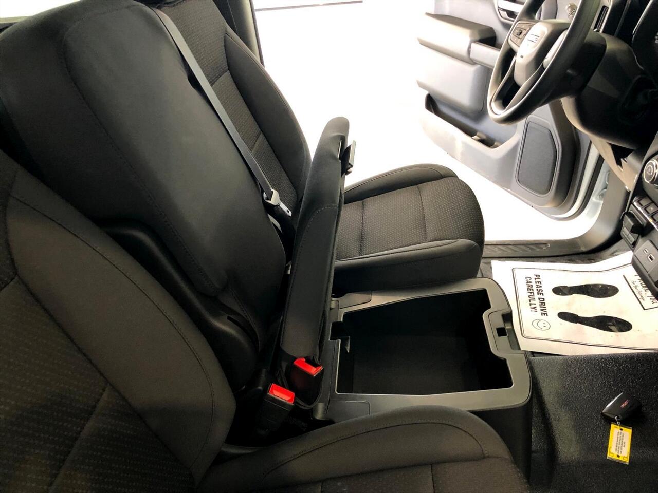 GMC Sierra 1500 4WD Reg Cab 140" Pro 2026