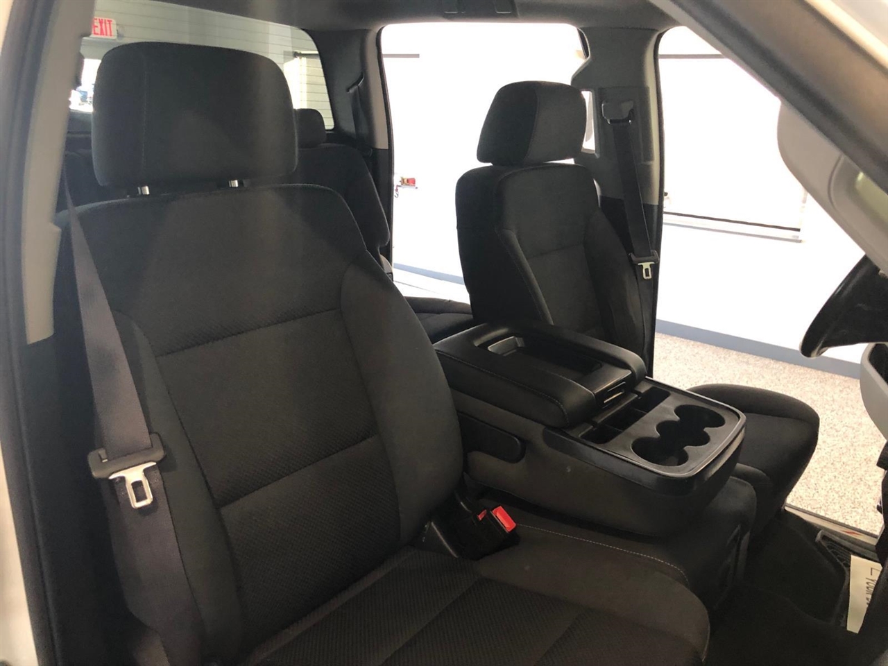 Chevrolet Silverado 2500HD Built After Aug 14 4WD Crew Cab 153.7" LT 2015