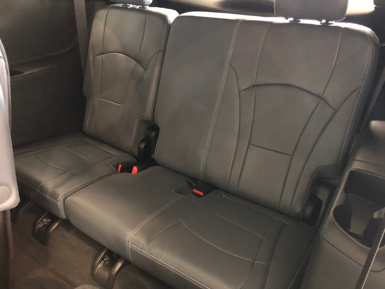 Buick Enclave AWD 4dr Essence 2022