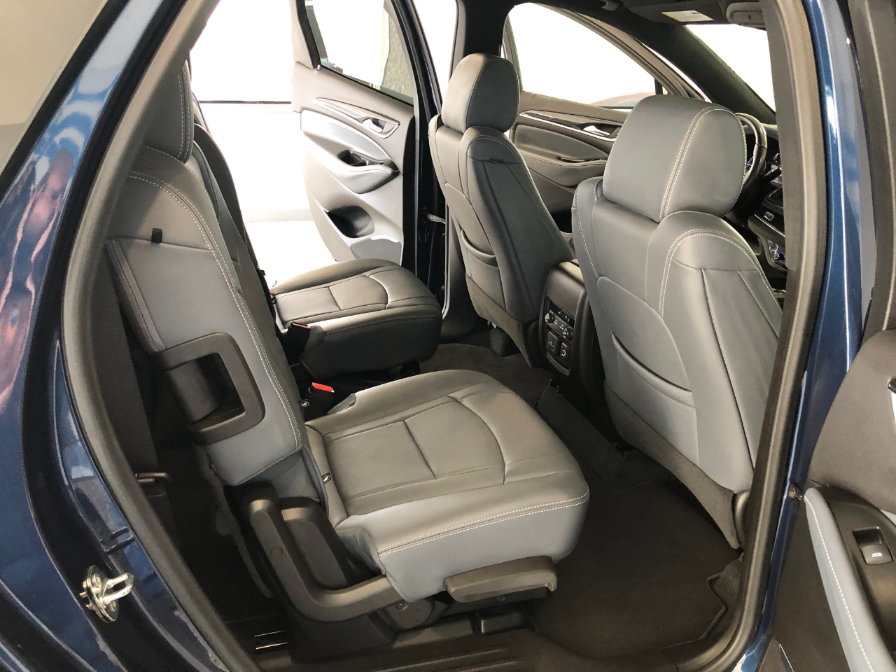 Buick Enclave AWD 4dr Essence 2022