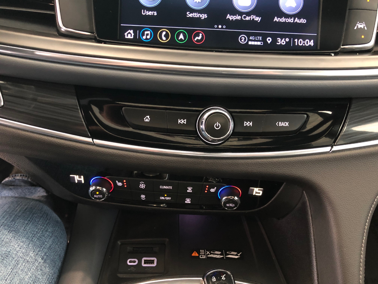 Buick Enclave AWD 4dr Essence 2022