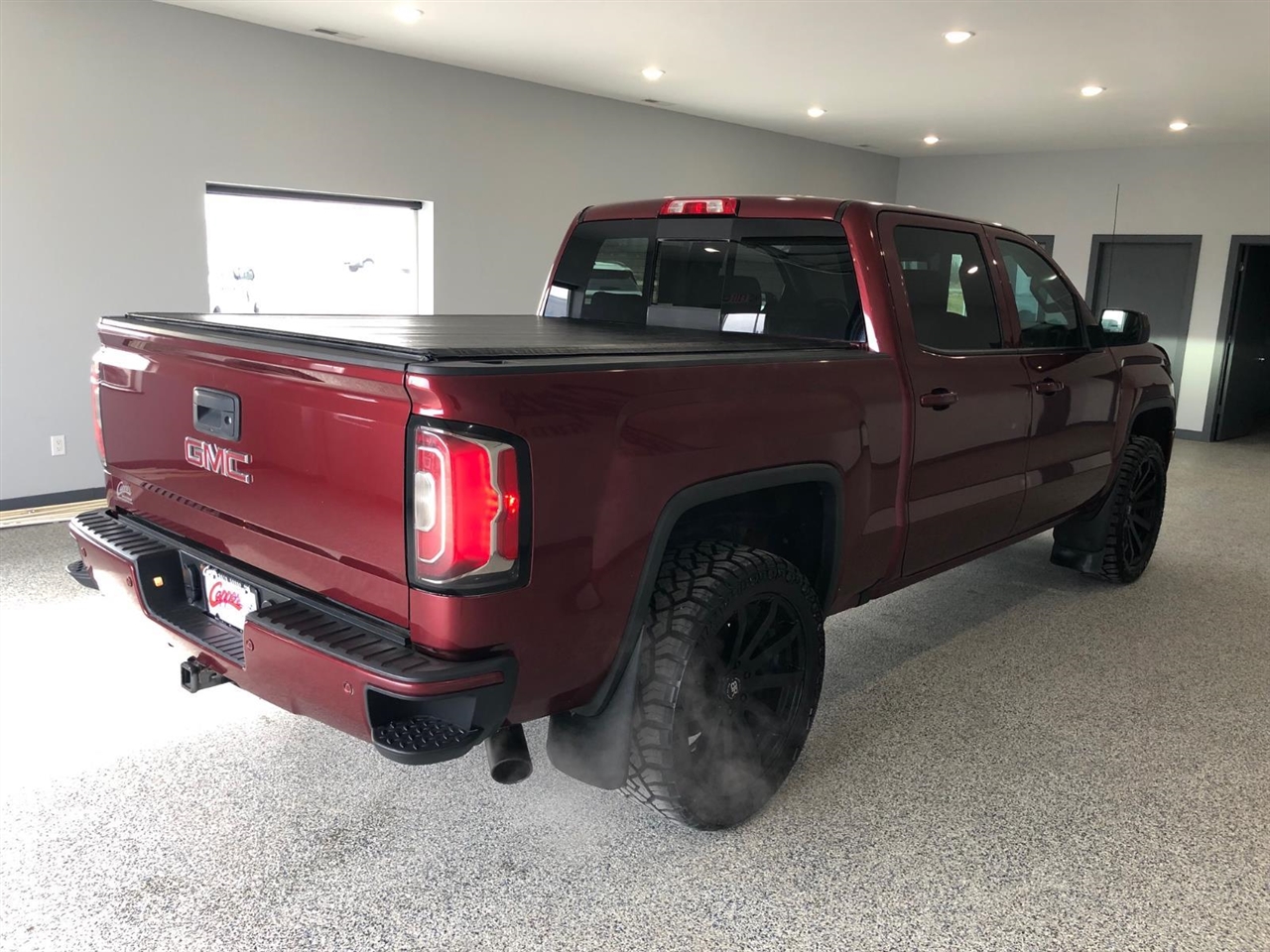 GMC Sierra 1500 4WD Crew Cab 143.5" SLT 2016