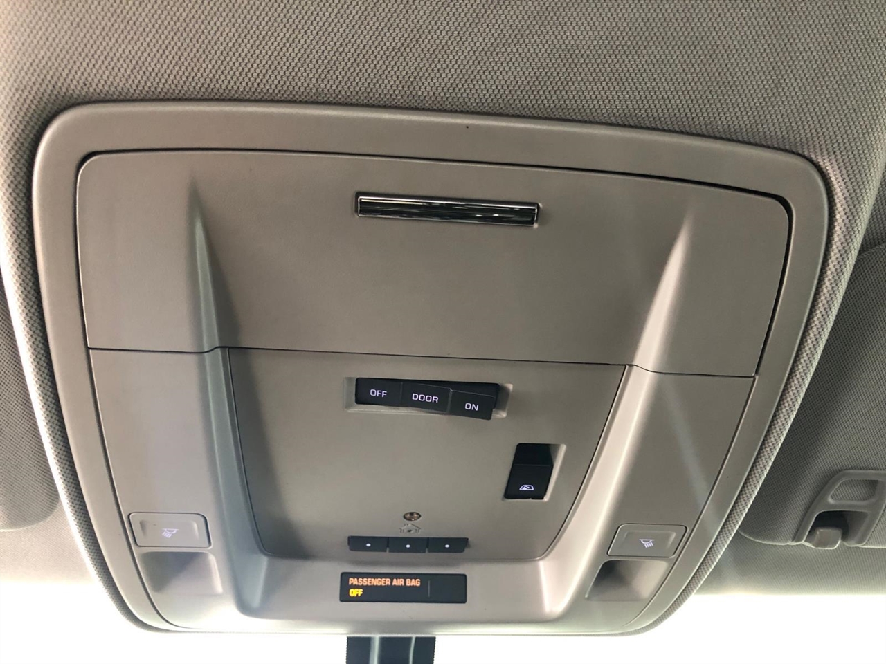 GMC Sierra 1500 4WD Crew Cab 143.5" SLT 2016