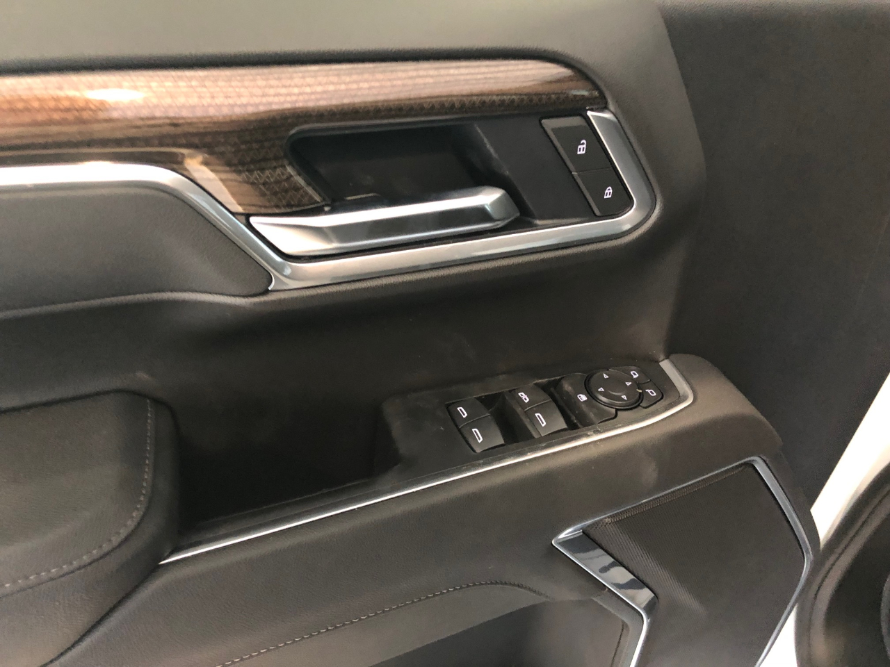 Chevrolet Silverado 1500 4WD Crew Cab 147" LT w/1LT 2026