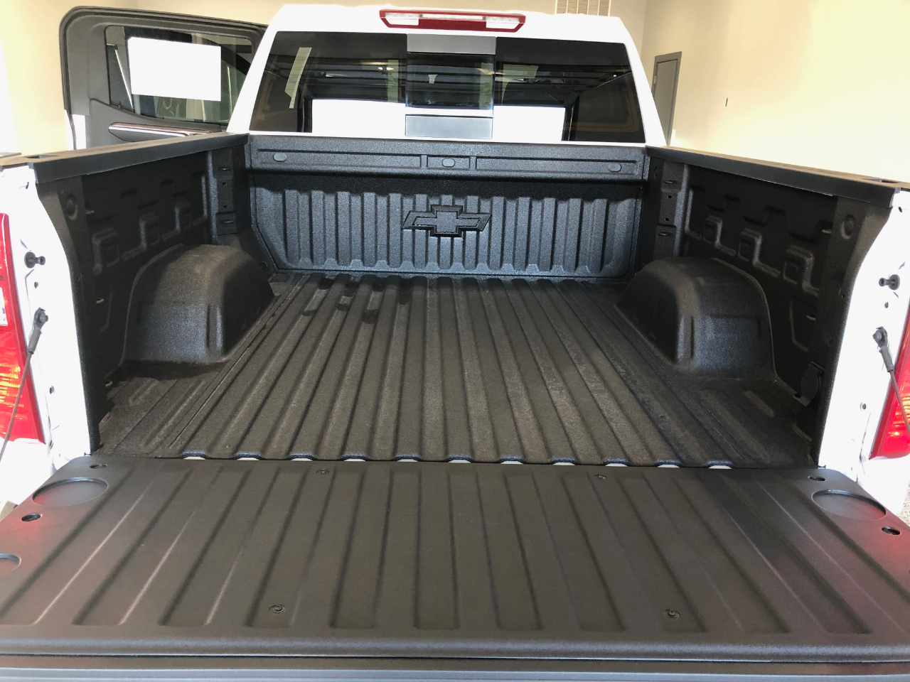 Chevrolet Silverado 1500 4WD Crew Cab 147" LT w/1LT 2026