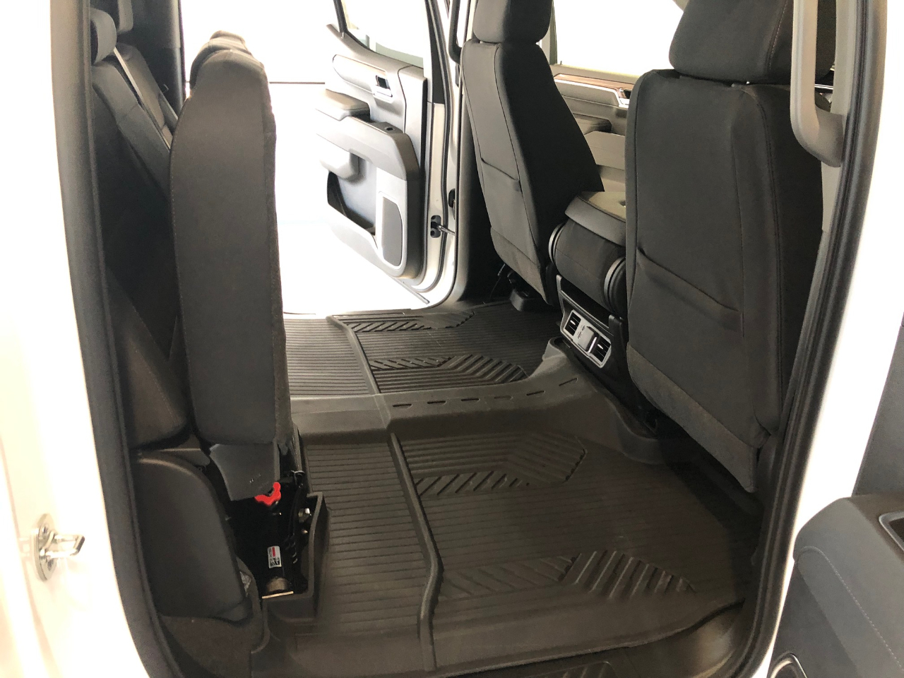 Chevrolet Silverado 1500 4WD Crew Cab 147" LT w/1LT 2026