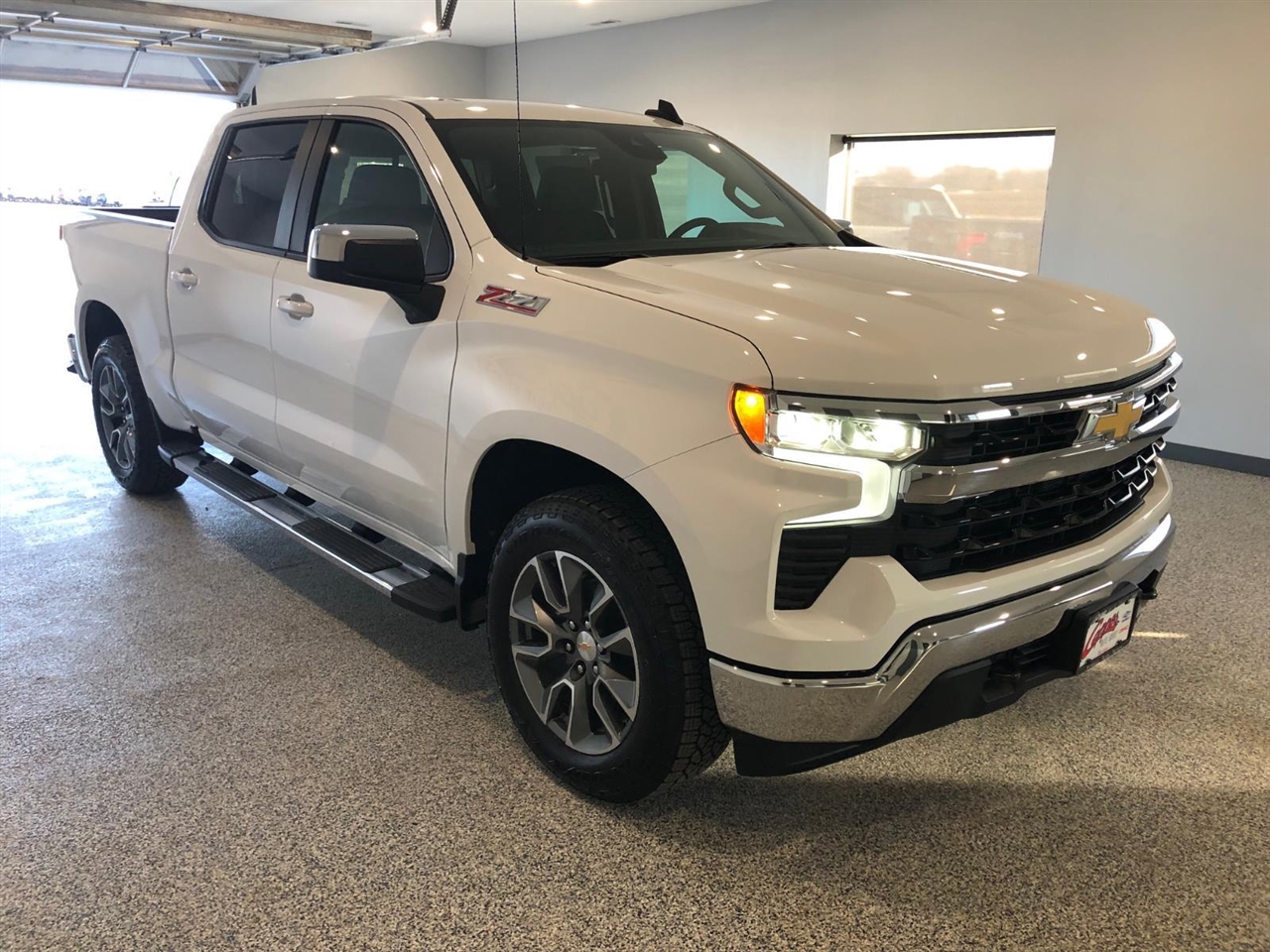 Chevrolet Silverado 1500 4WD Crew Cab 147" LT w/1LT 2026