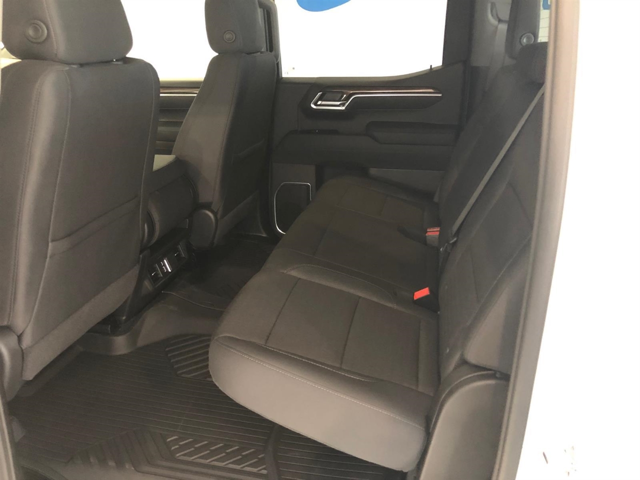 Chevrolet Silverado 1500 4WD Crew Cab 147" LT w/1LT 2026