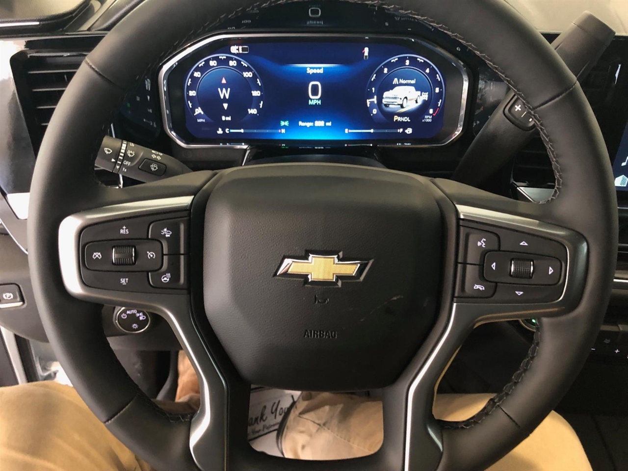 Chevrolet Silverado 1500 4WD Crew Cab 147" LT w/1LT 2026