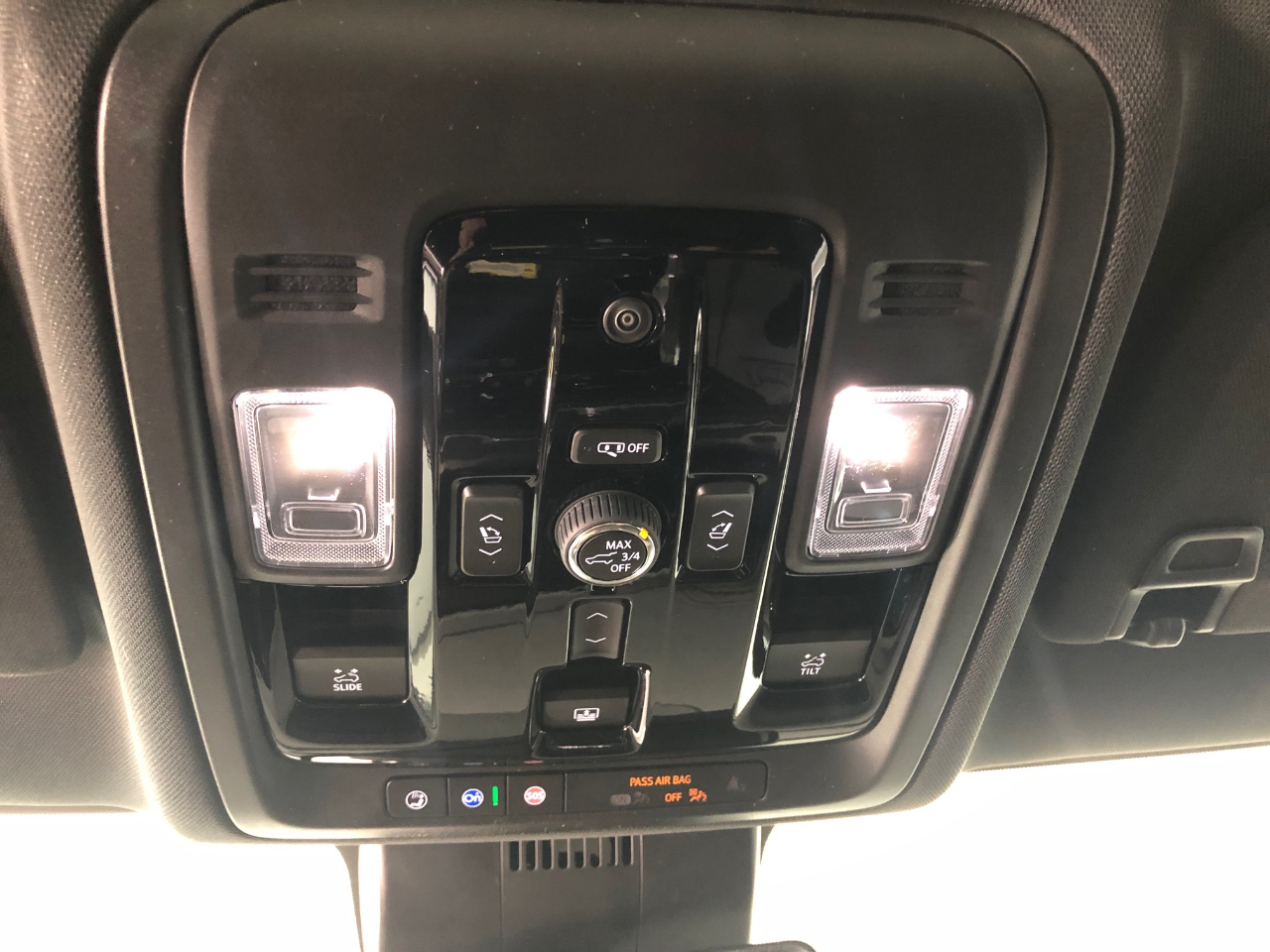 Chevrolet Suburban 4WD 4dr RST 2026