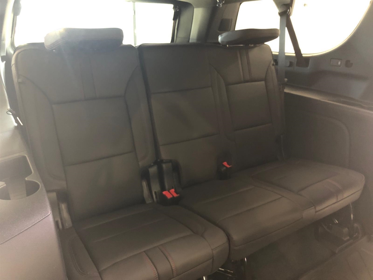 Chevrolet Suburban 4WD 4dr RST 2026