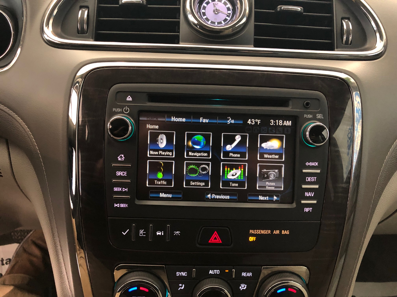 Buick Enclave AWD 4dr Leather 2015