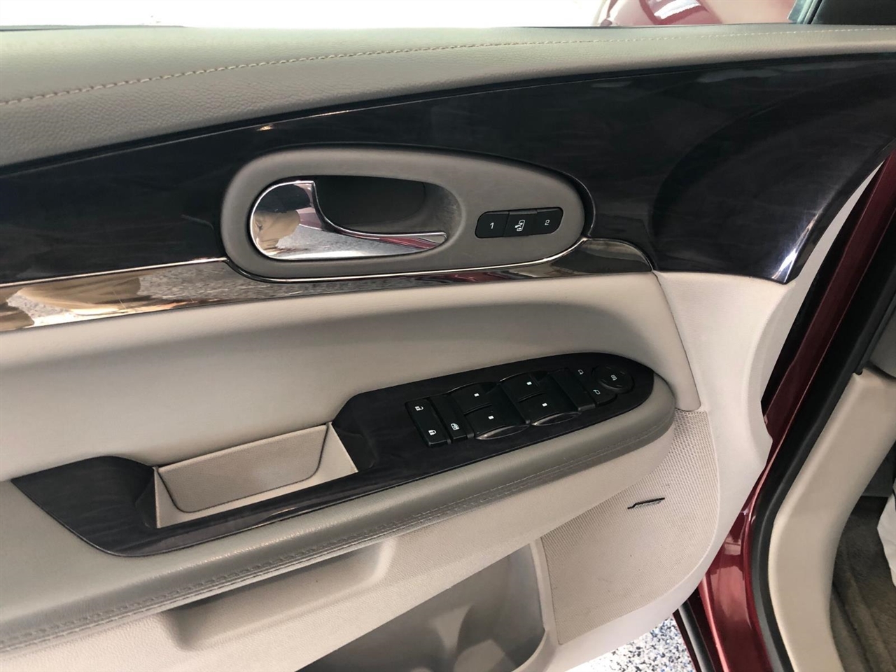 Buick Enclave AWD 4dr Leather 2015